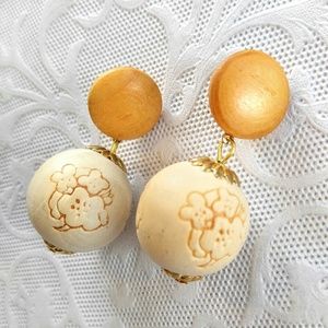 UNUSUAL Vintage Wood Cork Floral Gold Earrings